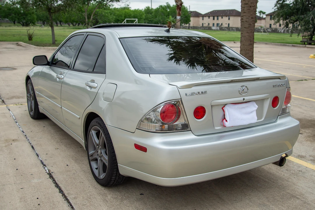 2003 Lexus IS 1st Gen - Image 7 of 22