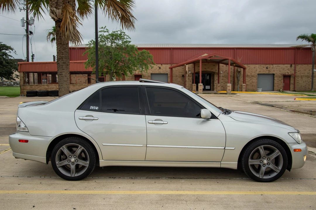 2003 Lexus IS 1st Gen - Image 8 of 22