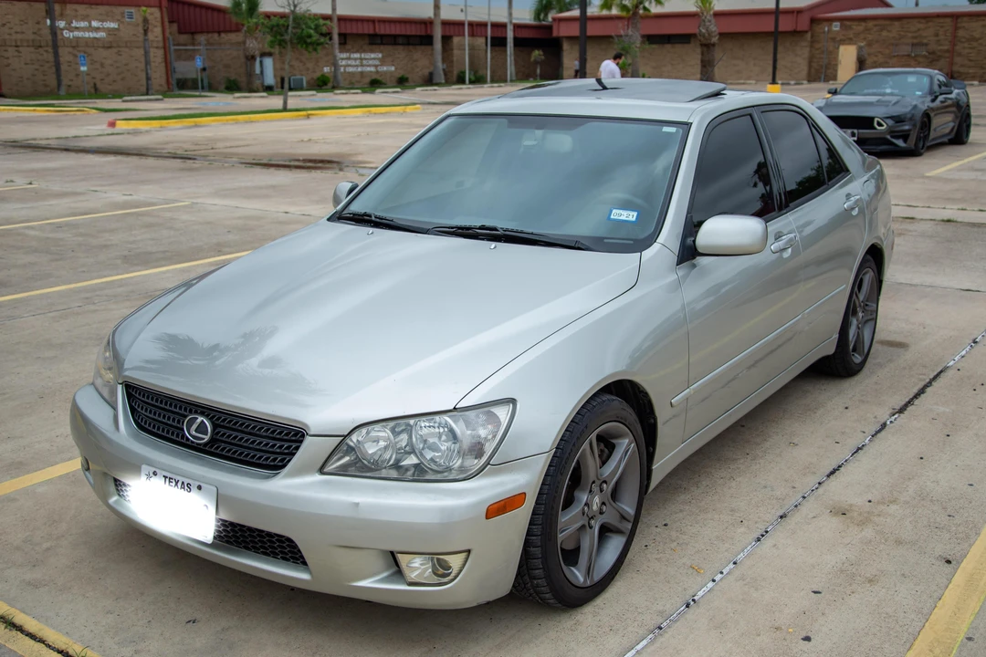 2003 Lexus IS 1st Gen - Image 6 of 22
