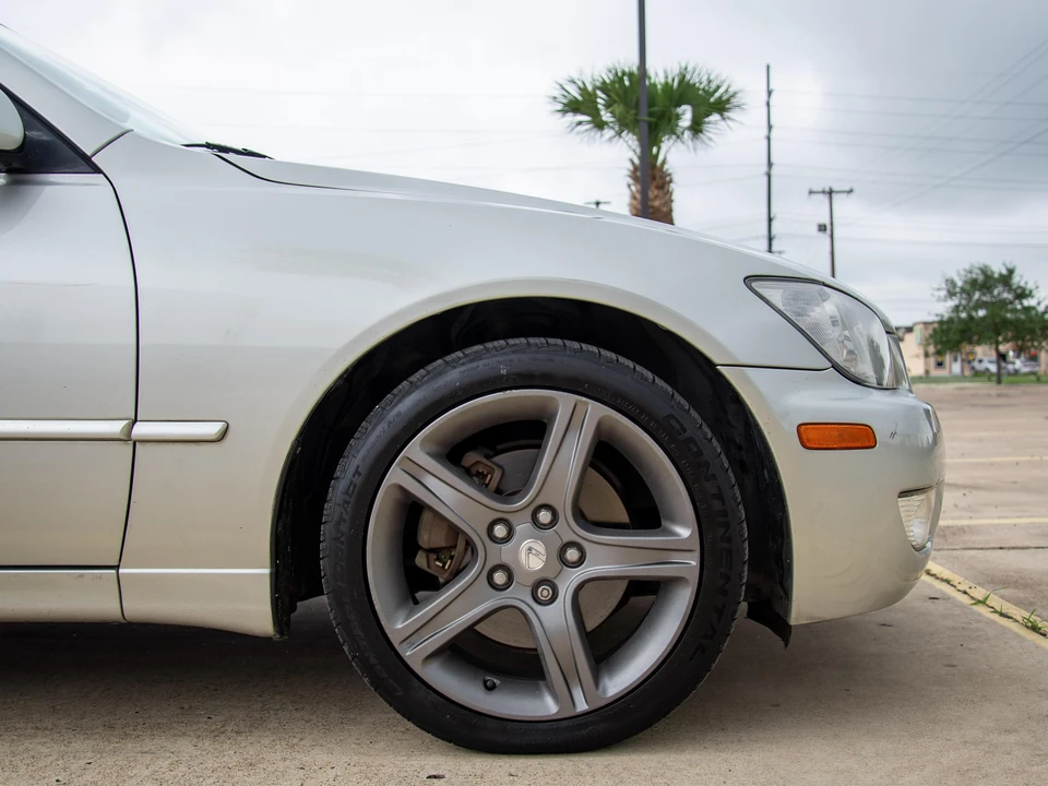 2003 Lexus IS 1st Gen - Image 9 of 22