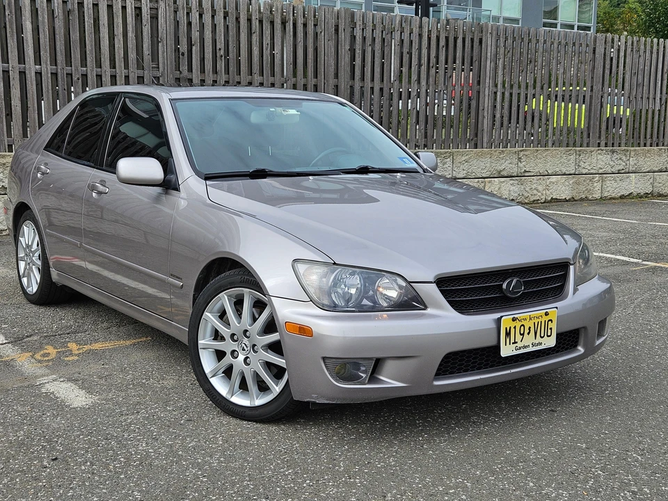 2003 Lexus IS 1st Gen - Image 20 of 31