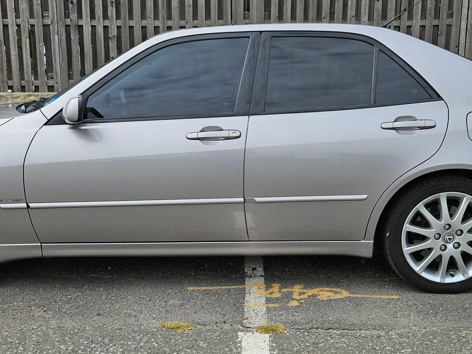 2003 Lexus IS 1st Gen - Image 30 of 31