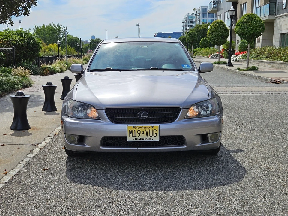 2003 Lexus IS 1st Gen - Image 6 of 31
