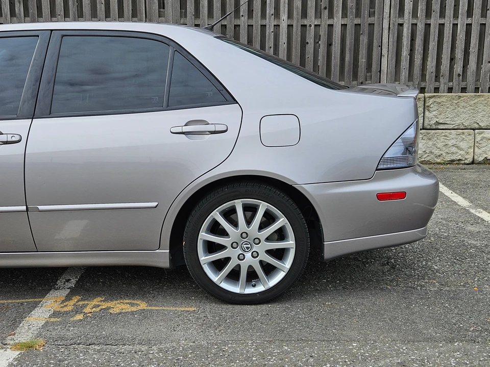 2003 Lexus IS 1st Gen - Image 31 of 31