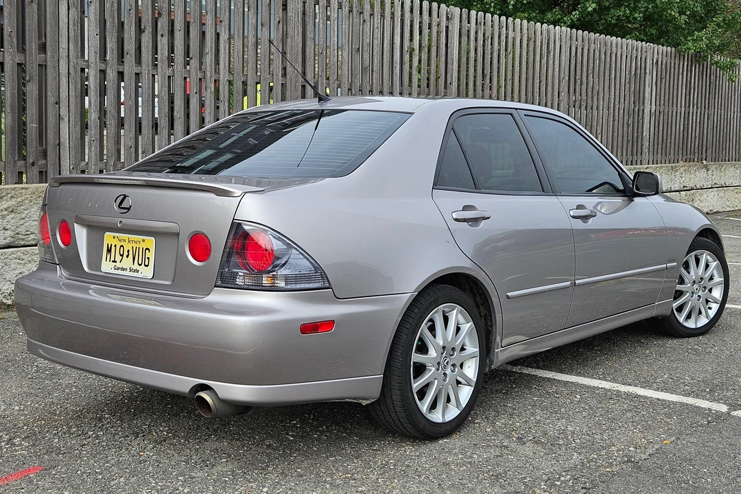 2003 Lexus IS 1st Gen - Image 4 of 31