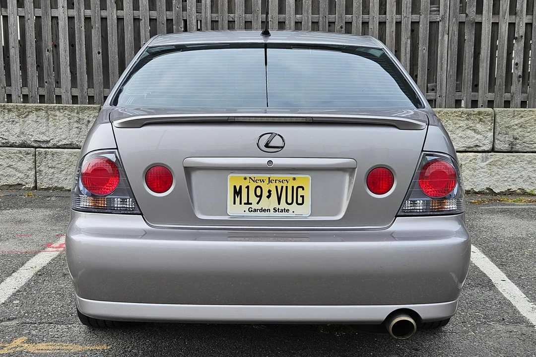2003 Lexus IS 1st Gen - Image 5 of 31