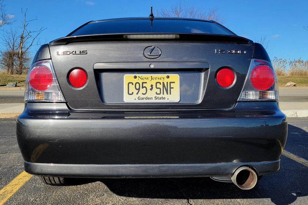 2003 Lexus IS 1st Gen - Image 5 of 31