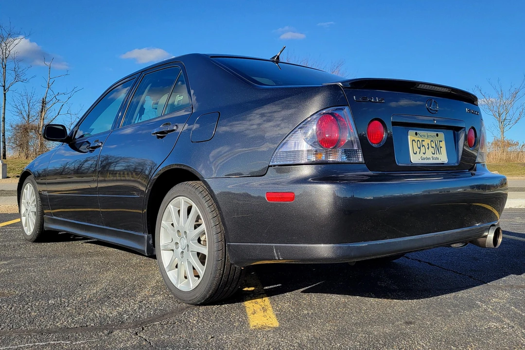 2003 Lexus IS 1st Gen - Image 4 of 31