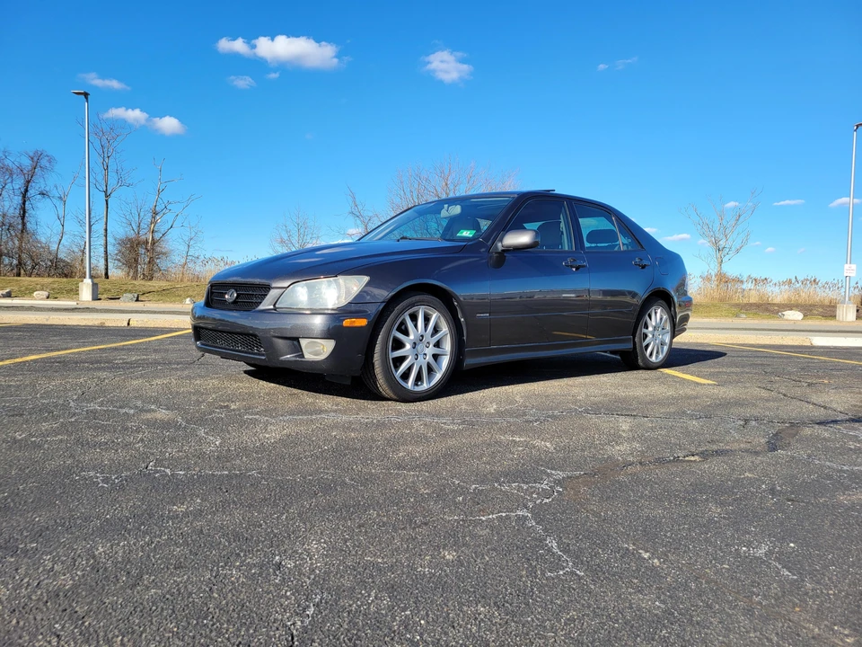 2003 Lexus IS 1st Gen - Image 9 of 31