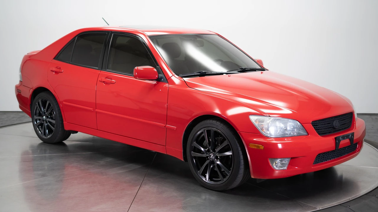 2003 Lexus IS 1st Gen - Image 17 of 31