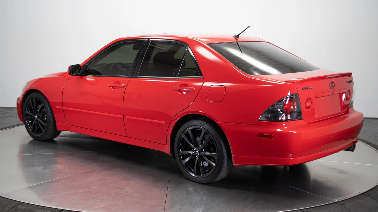 2003 Lexus IS 1st Gen - Image 13 of 31