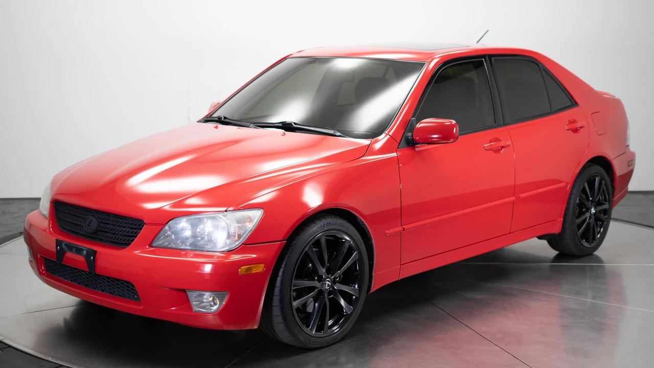 2003 Lexus IS 1st Gen - Image 11 of 31