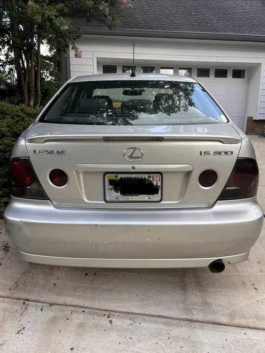 2003 Lexus IS 1st Gen - Image 3 of 10