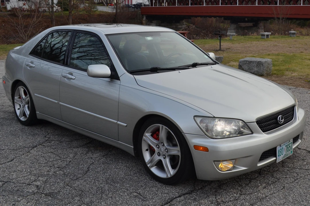 2003 Lexus IS 1st Gen - Image 12 of 17