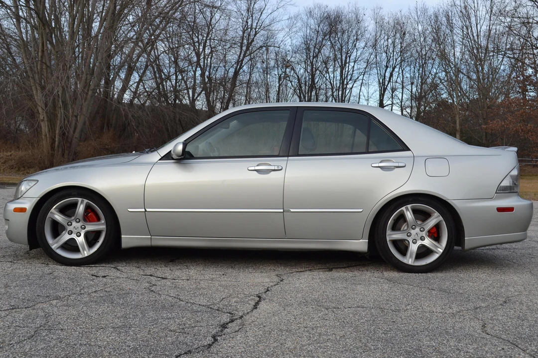 2003 Lexus IS 1st Gen - Image 8 of 17