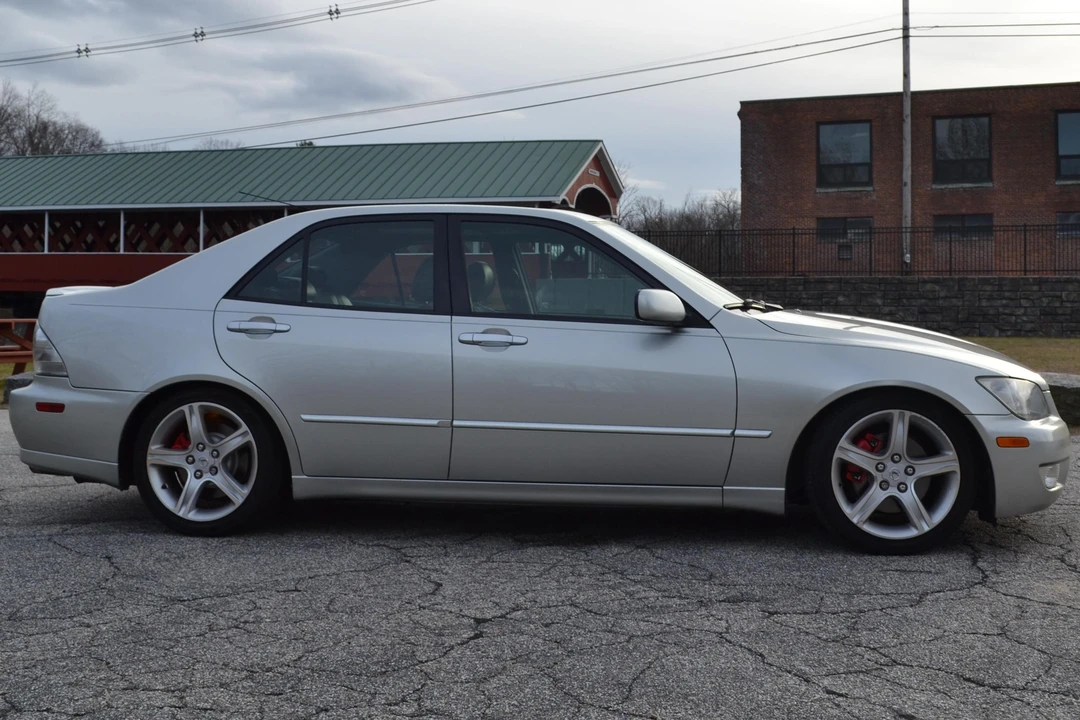 2003 Lexus IS 1st Gen - Image 3 of 17