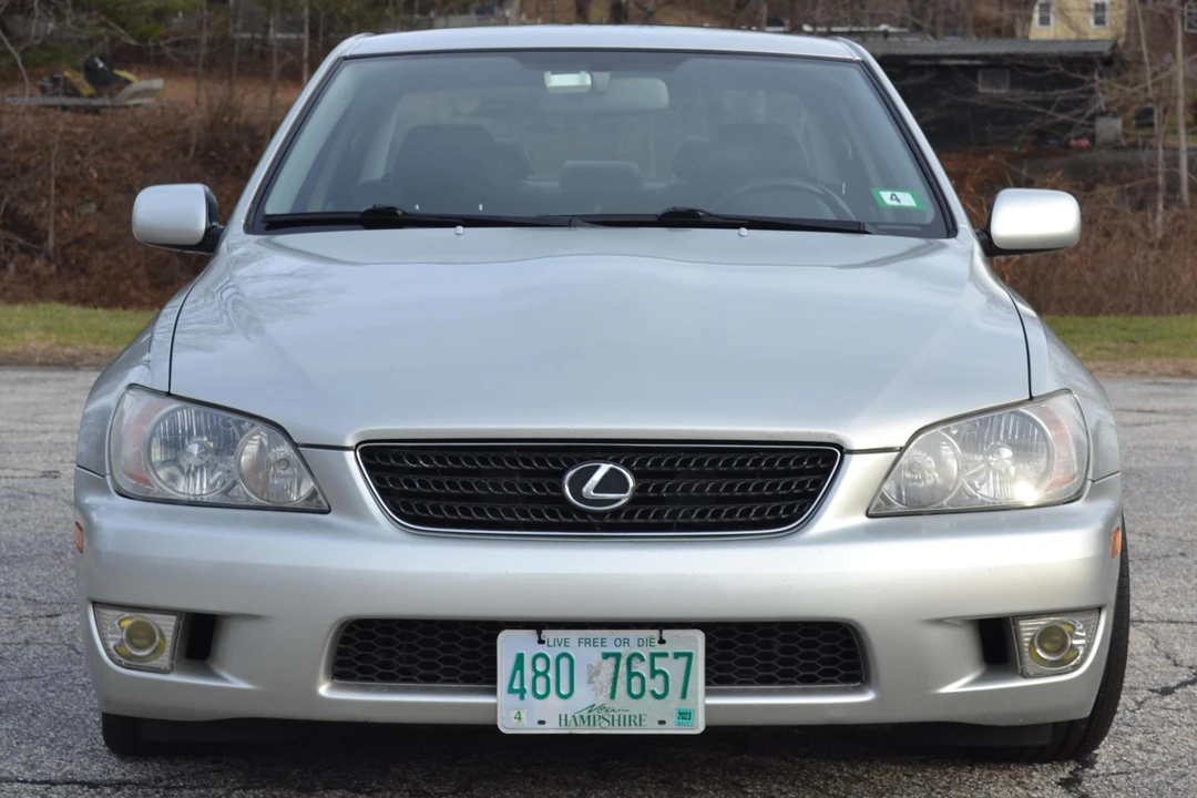2003 Lexus IS 1st Gen - Image 2 of 17