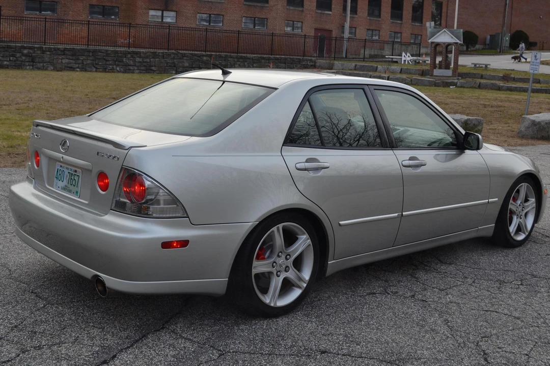 2003 Lexus IS 1st Gen - Image 11 of 17