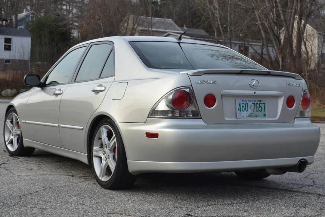 2003 Lexus IS 1st Gen - Image 4 of 17