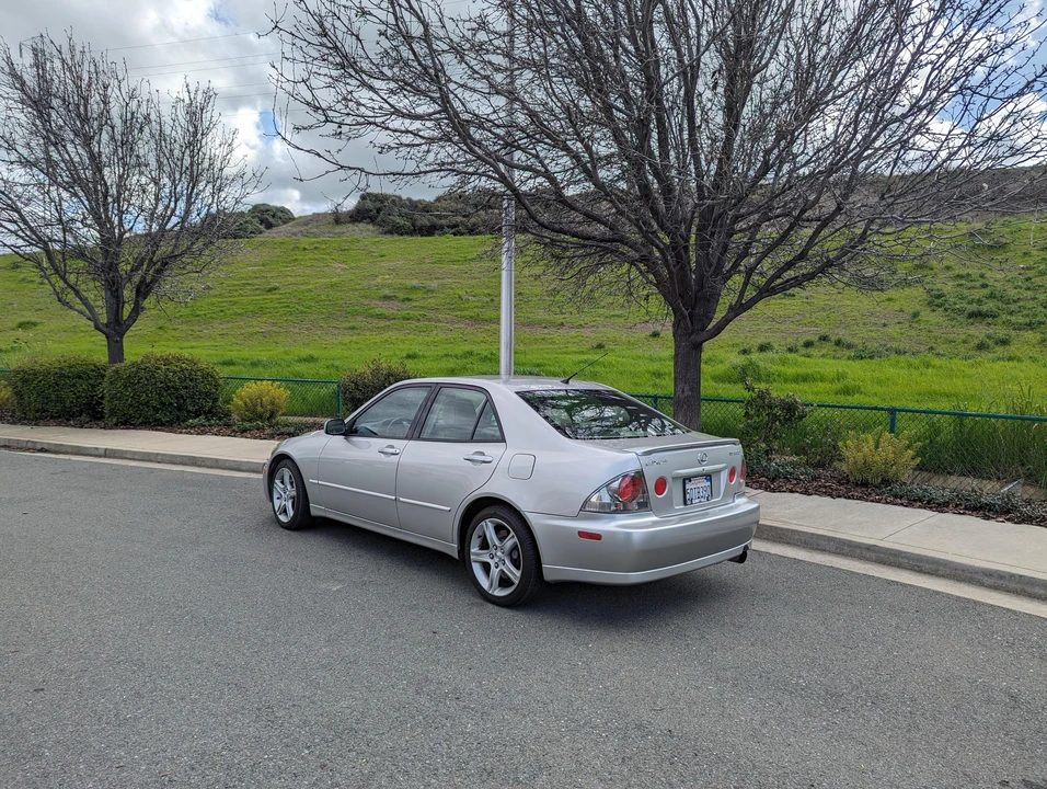 2003 Lexus IS 1st Gen - Image 8 of 31