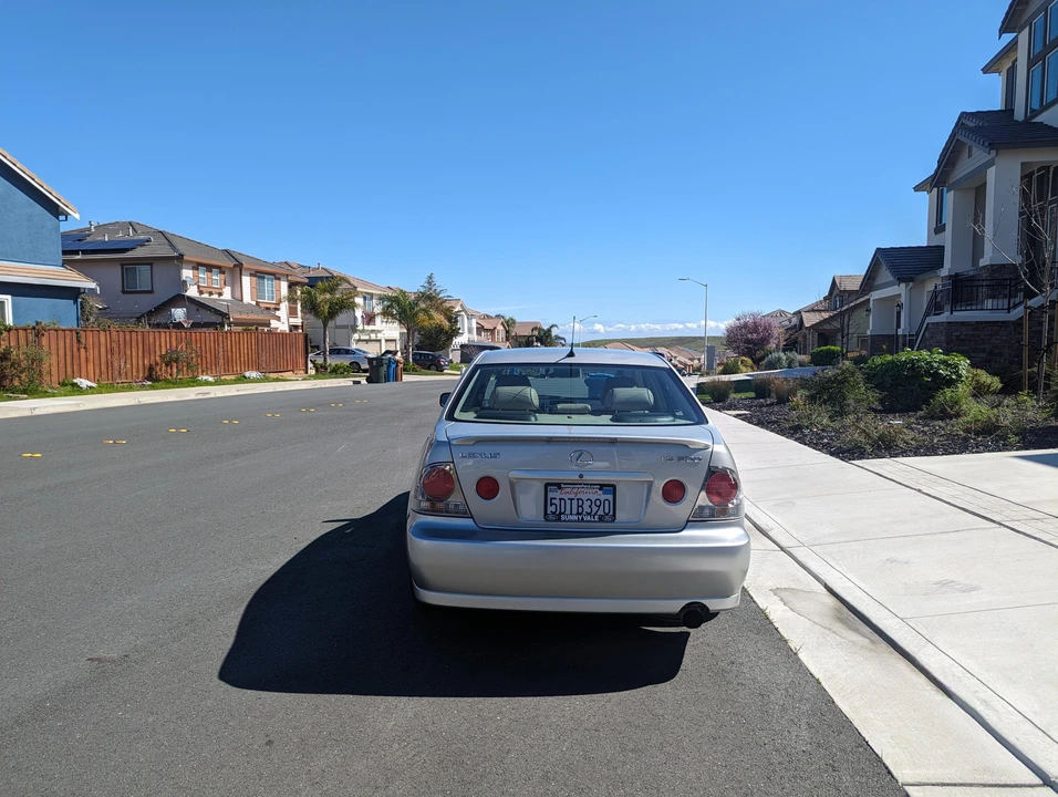 2003 Lexus IS 1st Gen - Image 9 of 31