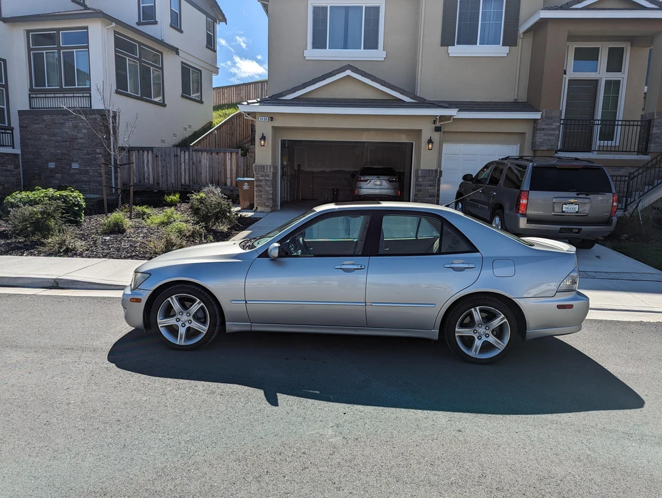 2003 Lexus IS 1st Gen - Image 7 of 31