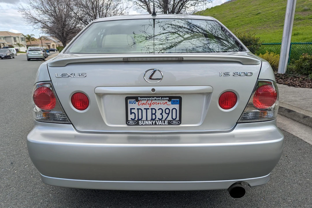 2003 Lexus IS 1st Gen - Image 5 of 31