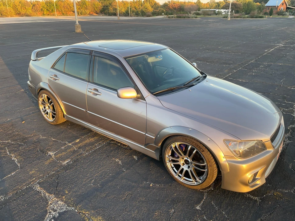 2003 Lexus IS 1st Gen - Image 18 of 31