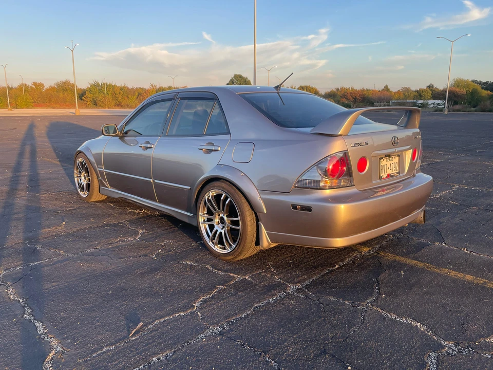 2003 Lexus IS 1st Gen - Image 14 of 31