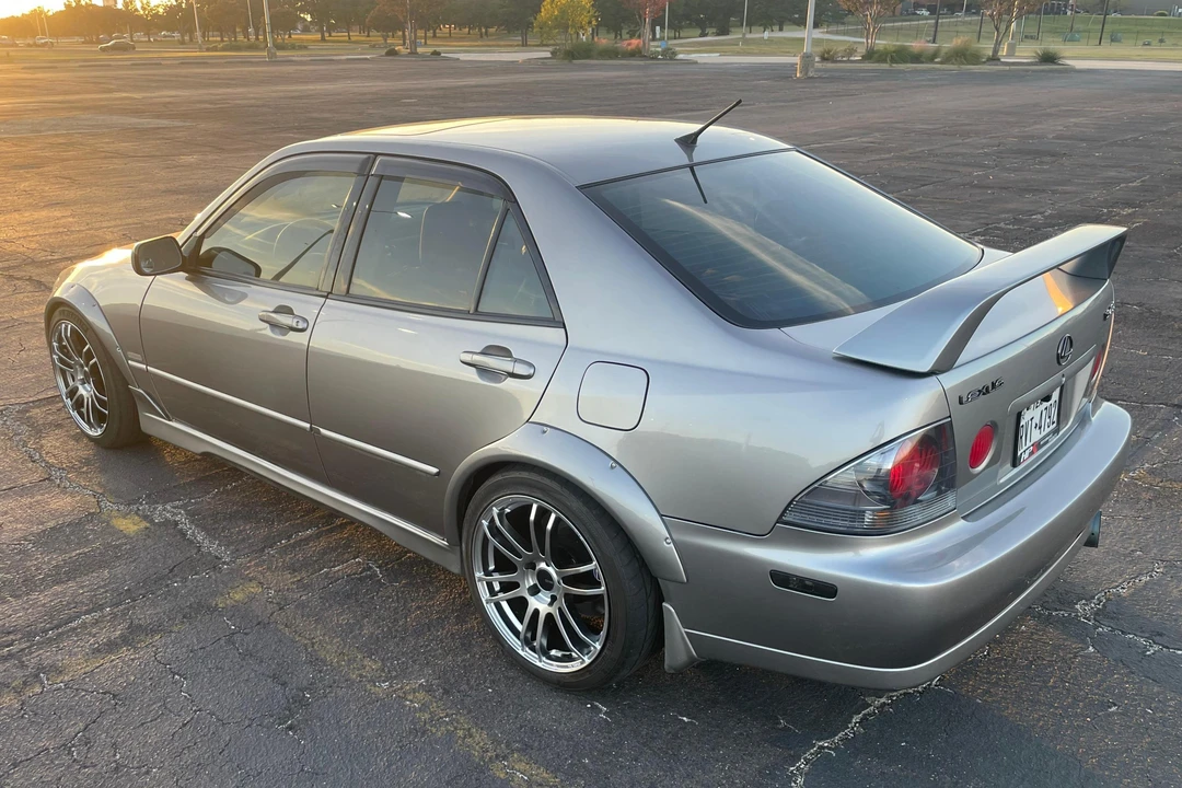 2003 Lexus IS 1st Gen - Image 4 of 31