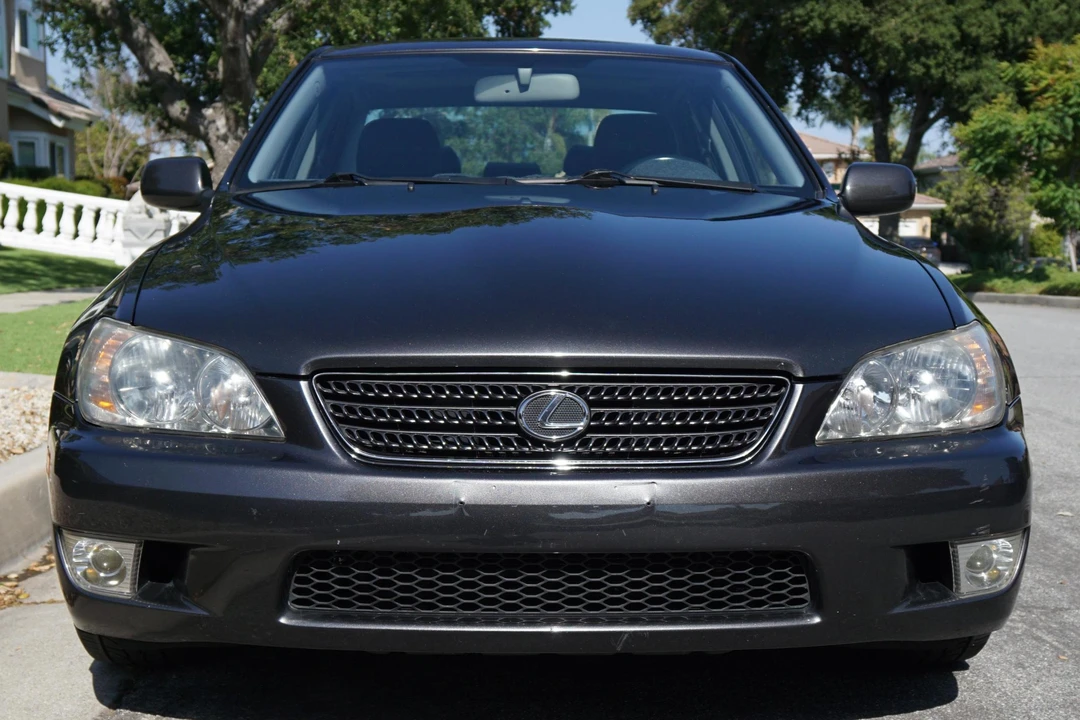 2003 Lexus IS 1st Gen - Image 2 of 31