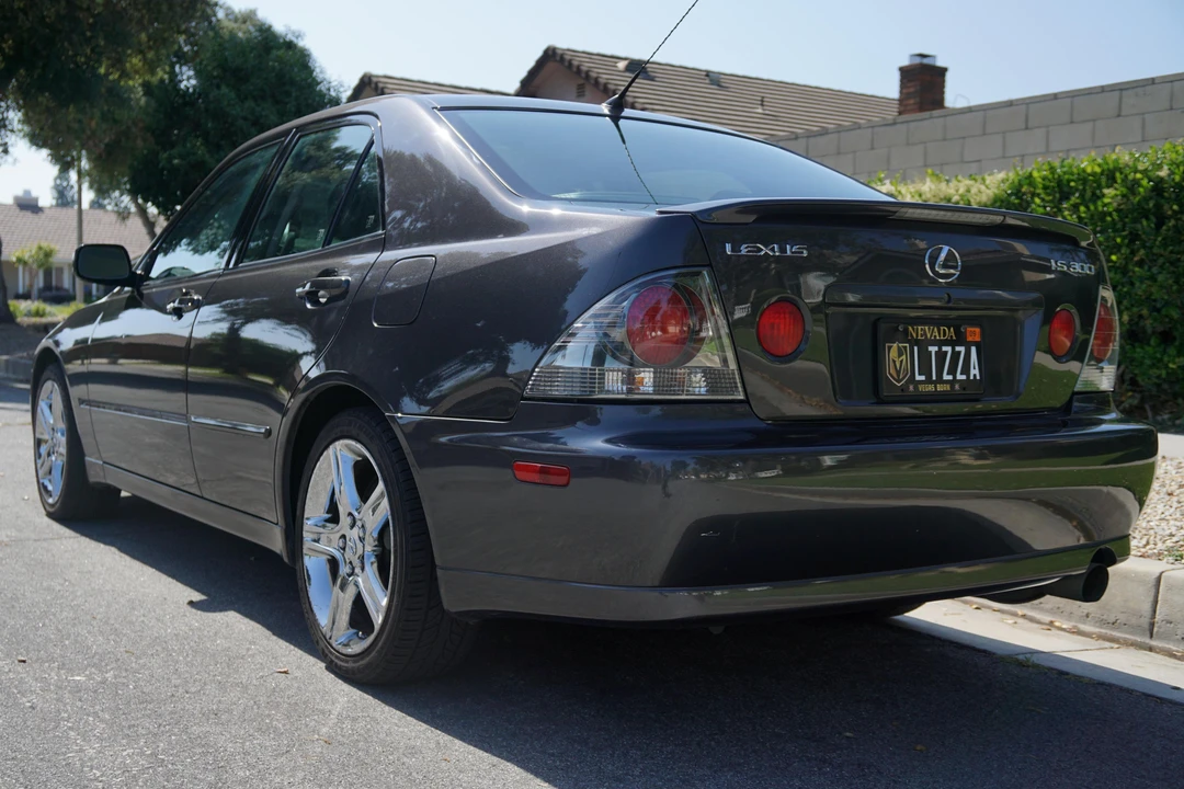 2003 Lexus IS 1st Gen - Image 5 of 31