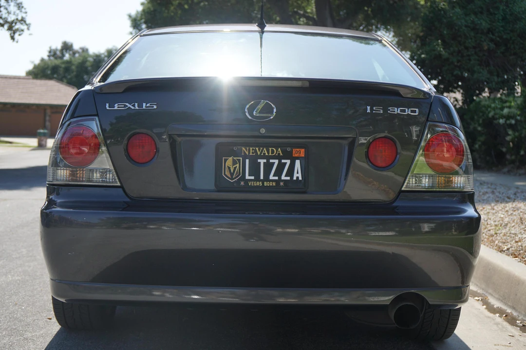 2003 Lexus IS 1st Gen - Image 9 of 31