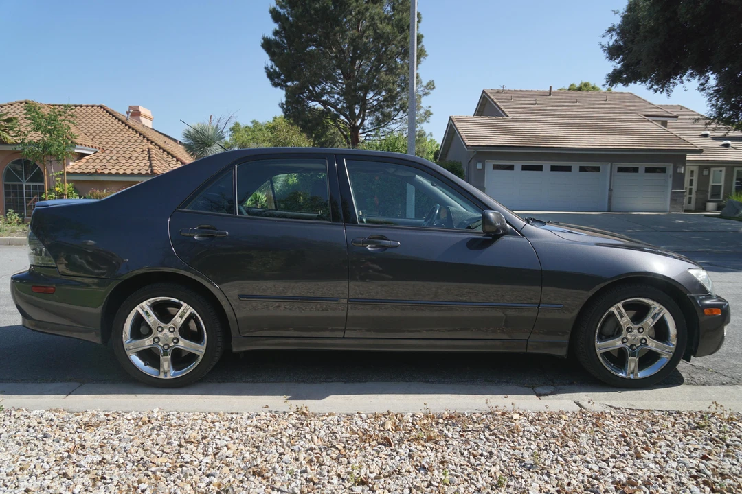 2003 Lexus IS 1st Gen - Image 3 of 31