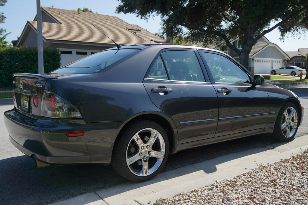 2003 Lexus IS 1st Gen - Image 4 of 31