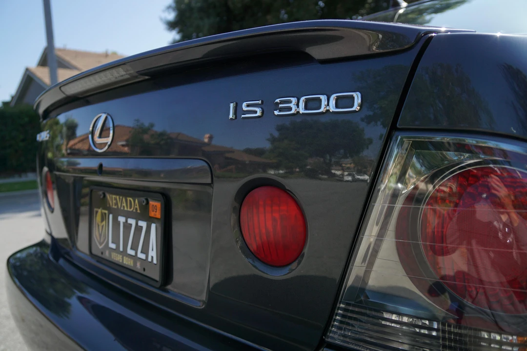 2003 Lexus IS 1st Gen - Image 26 of 31