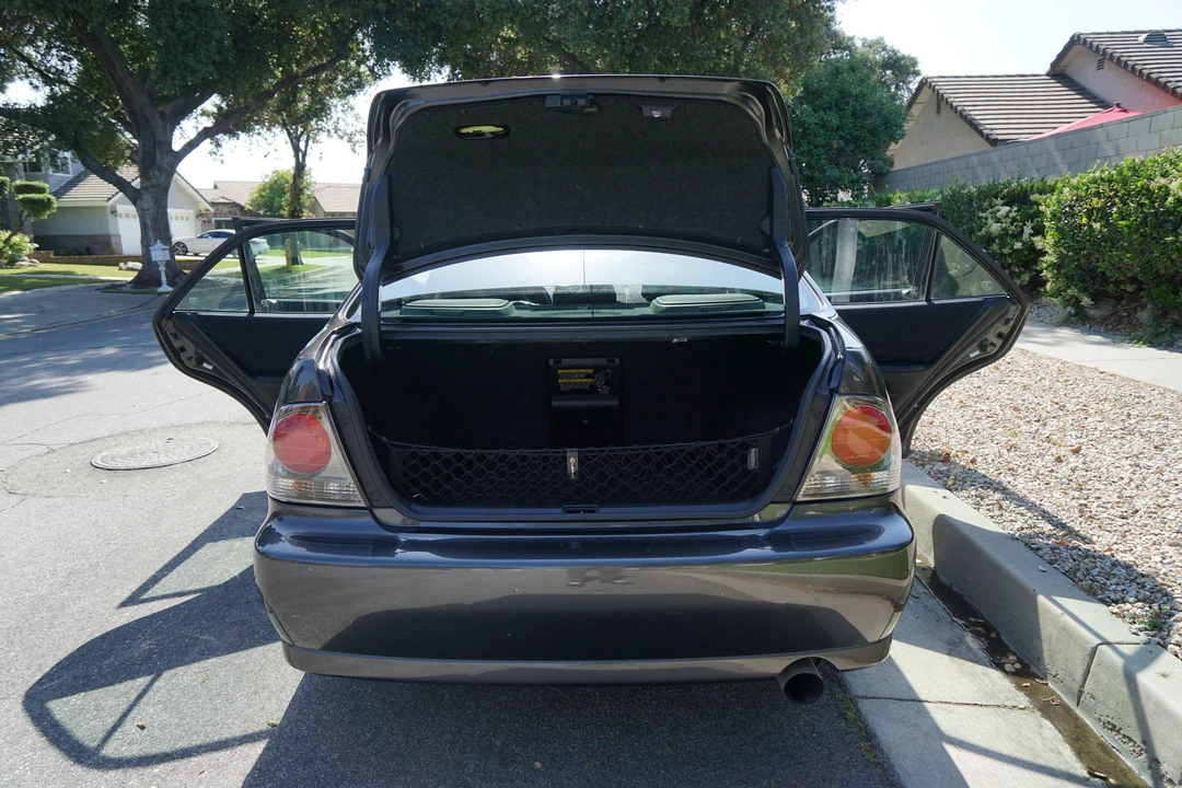 2003 Lexus IS 1st Gen - Image 19 of 31