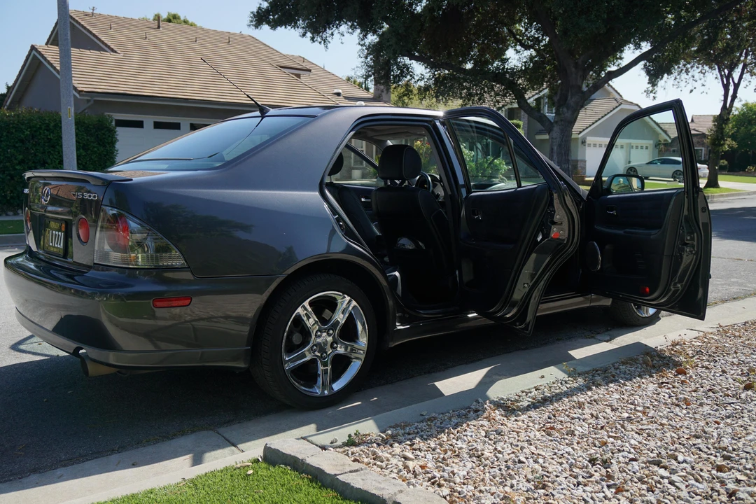 2003 Lexus IS 1st Gen - Image 20 of 31