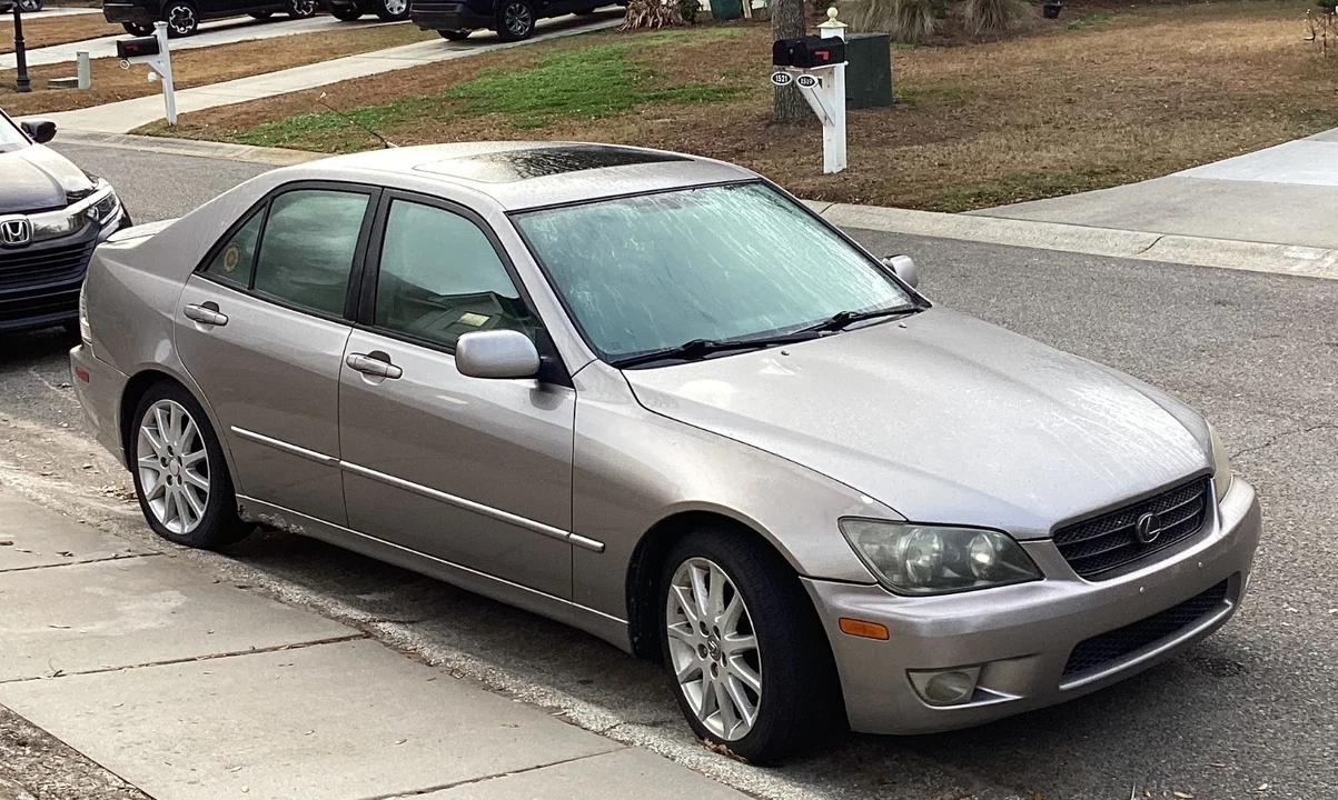 2003 Lexus IS 1st Gen - Image 3 of 14