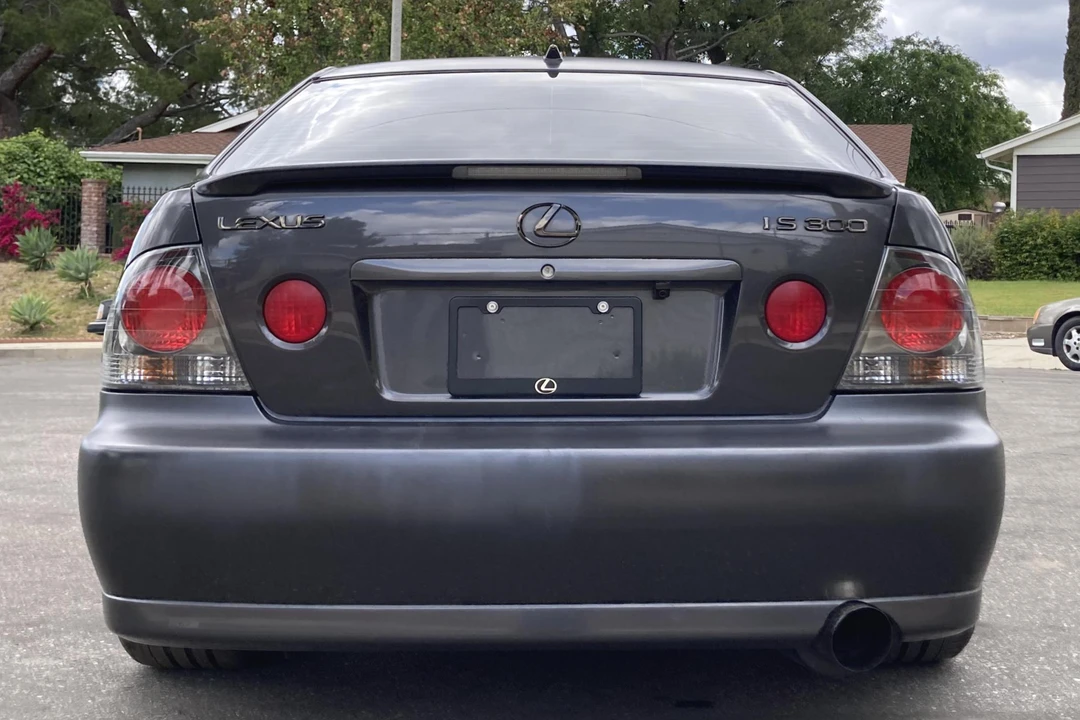 2003 Lexus IS 1st Gen - Image 5 of 31