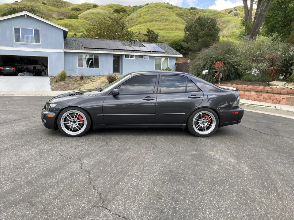 2003 Lexus IS 1st Gen - Image 11 of 31