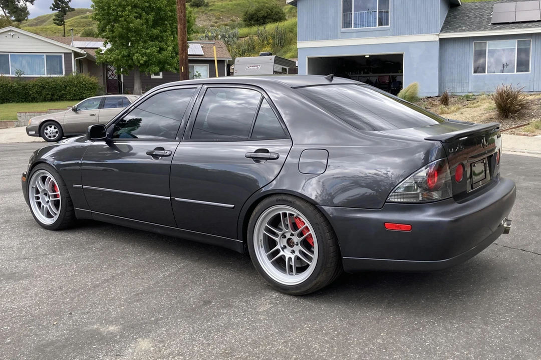 2003 Lexus IS 1st Gen - Image 13 of 31