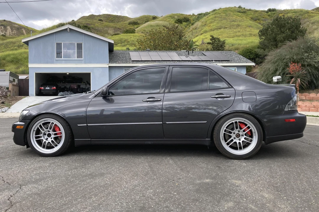 2003 Lexus IS 1st Gen - Image 3 of 31