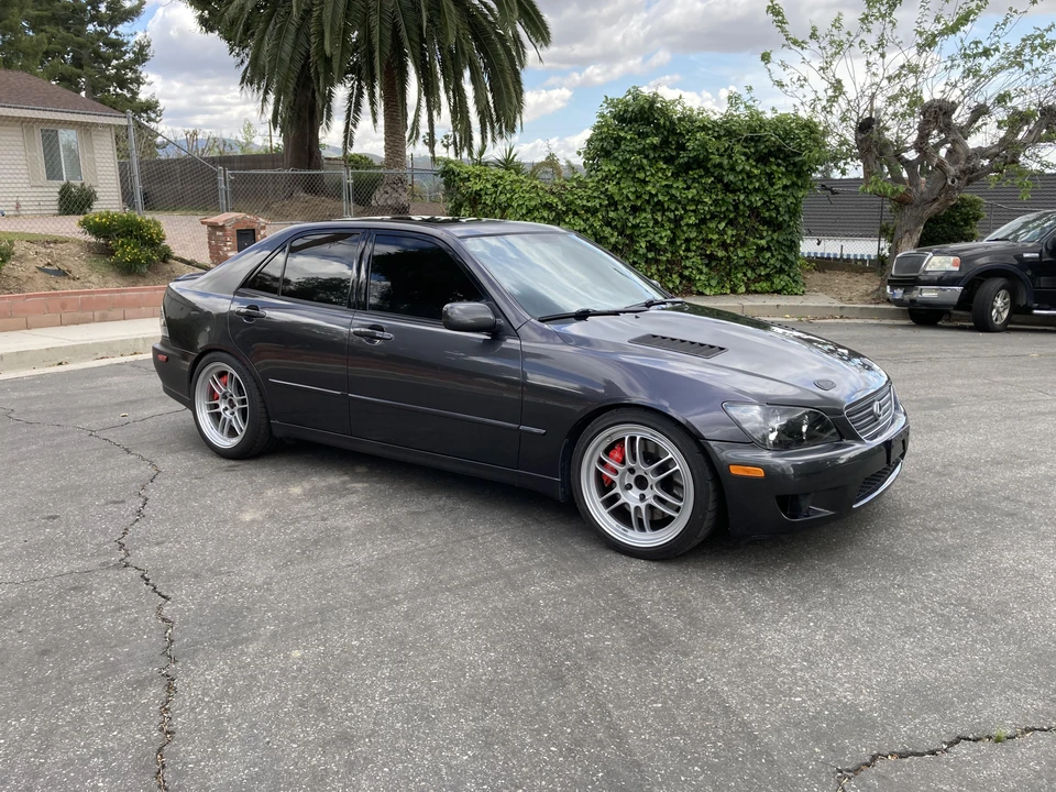 2003 Lexus IS 1st Gen - Image 19 of 31