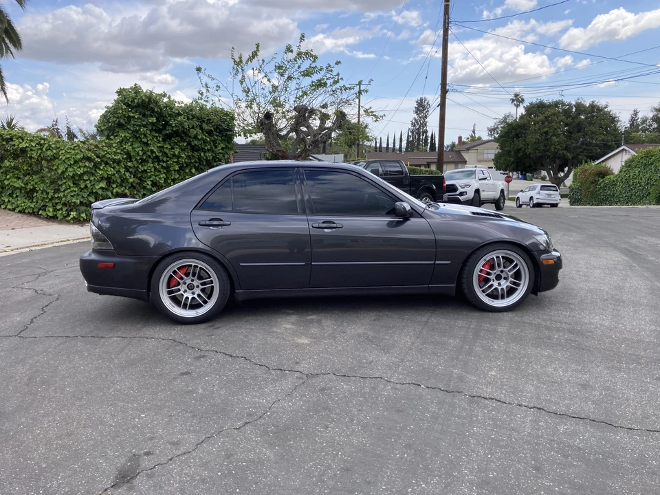 2003 Lexus IS 1st Gen - Image 18 of 31