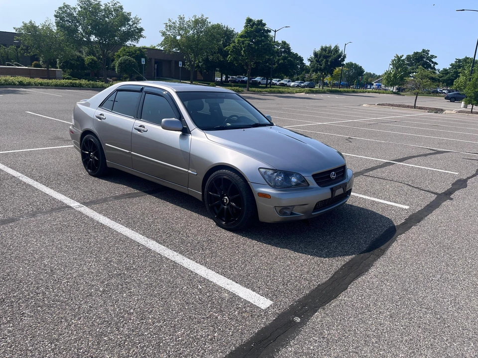 2003 Lexus IS 1st Gen - Image 23 of 30