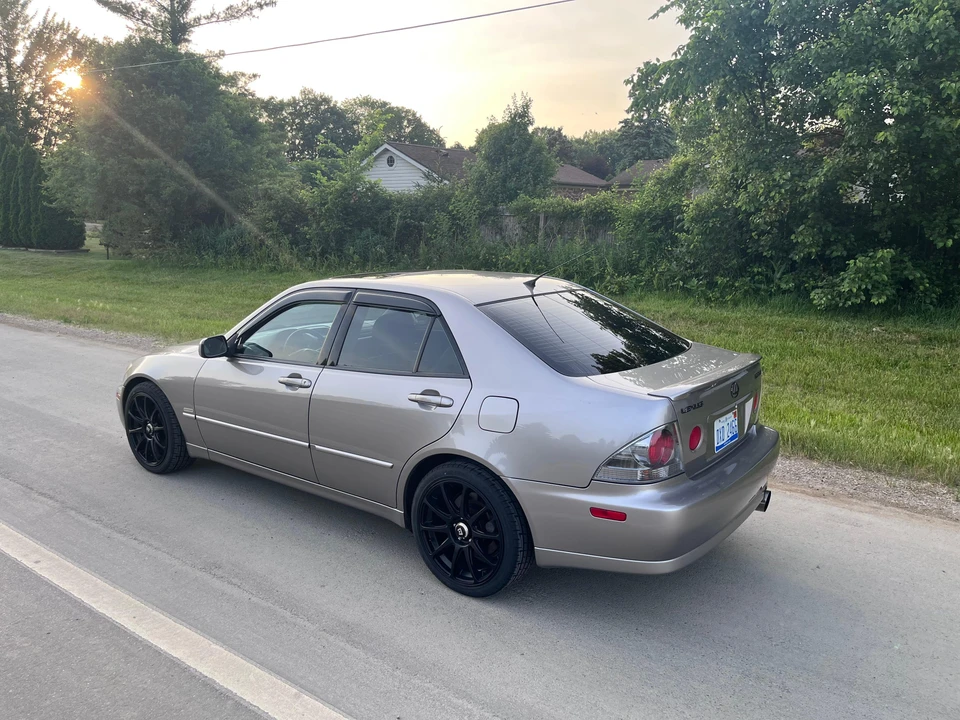 2003 Lexus IS 1st Gen - Image 12 of 30