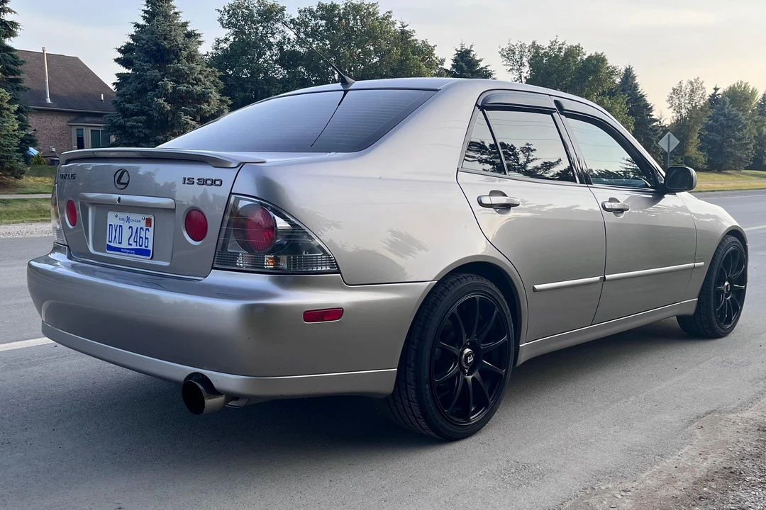 2003 Lexus IS 1st Gen - Image 4 of 30