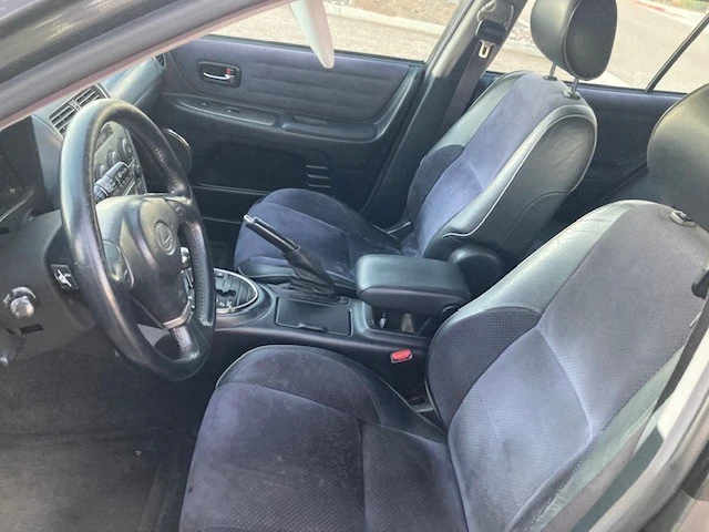 2003 Lexus IS 1st Gen - Image 5 of 8