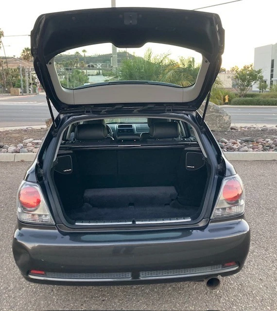 2003 Lexus IS 1st Gen - Image 6 of 13
